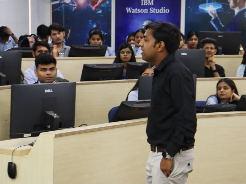 alumni-talk-sales-marketing-career