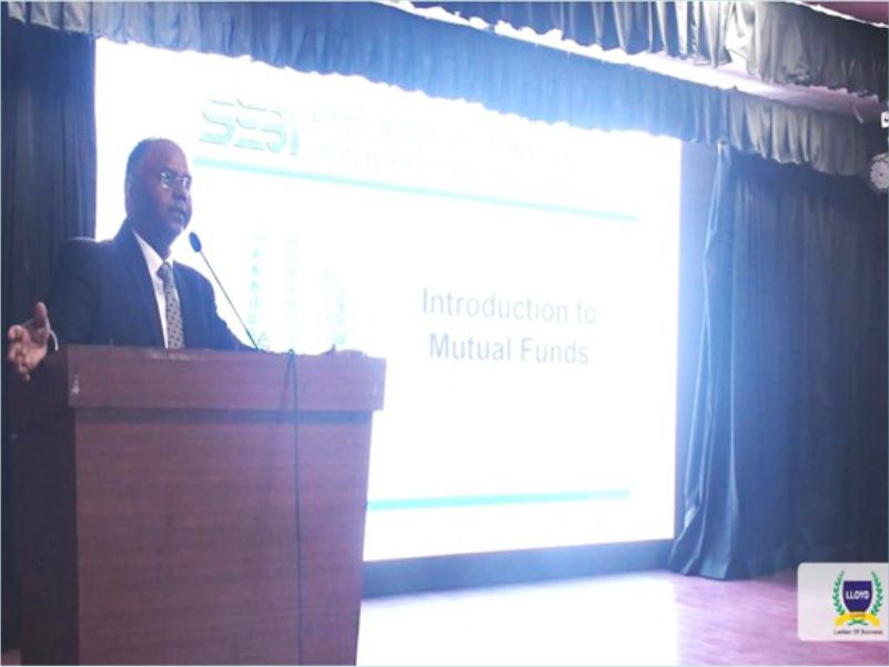 financial-literacy-for-aspiring-managers