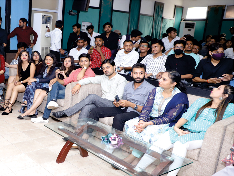 management-fresher-2021