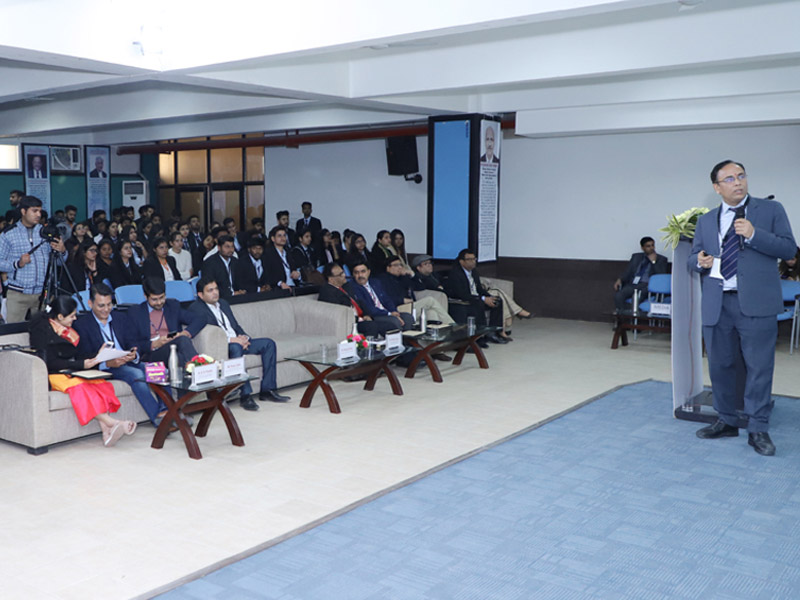 management-summit-2020-eminent-guest-lecture lloyd Business School